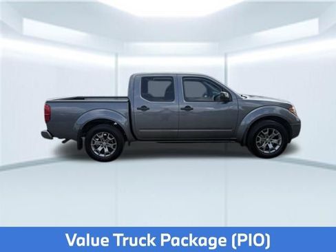 Used 2020 Nissan Frontier SV RWD image 5