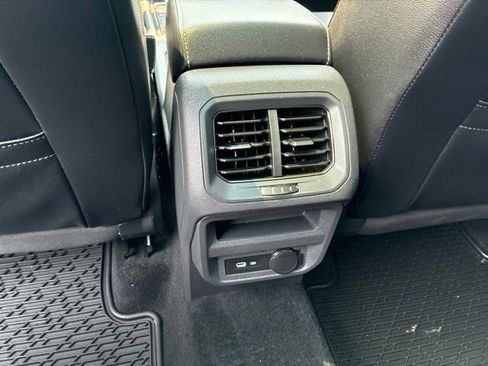 Used 2021 Volkswagen Tiguan SE AWD/4WD image 16