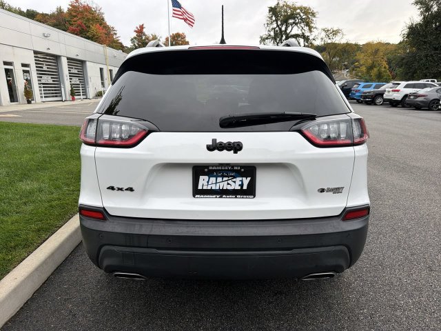 Used 2019 Jeep Cherokee Latitude Plus AWD/4WD image 7