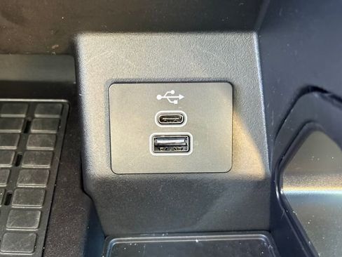 Used 2025 Ford Ranger XLT w/ FX4 Off-Road Package AWD/4WD image 12