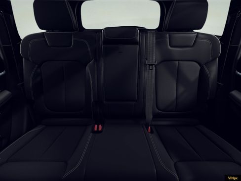 New 2026 Jeep Grand Cherokee Altitude image 17