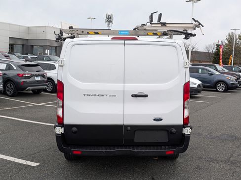 Certified 2019 Ford Transit 250 148 Low Roof image 4