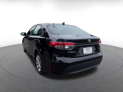 Used 2025 Toyota Corolla LE FWD image 11