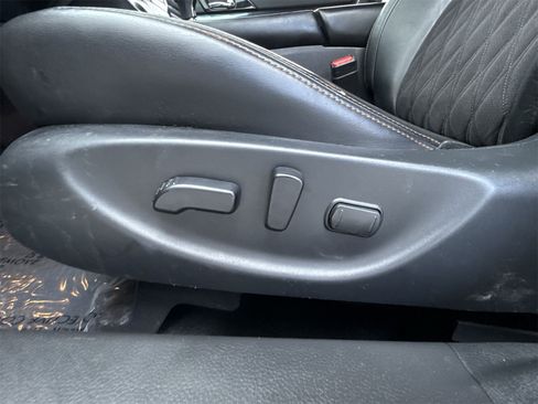 Used 2021 Nissan Maxima SR w/ Sport Mat Group image 17