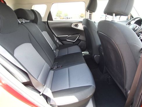 Used 2023 Kia Soul LX FWD image 9