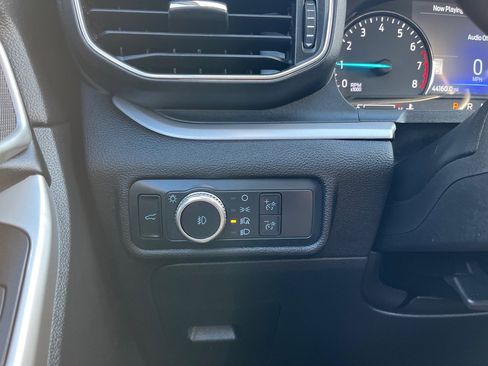 Used 2022 Ford Explorer XLT w/ Equipment Group 202A image 27