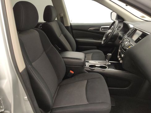 Used 2019 Nissan Pathfinder SV FWD image 21