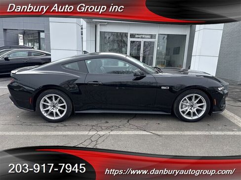 Used 2024 Ford Mustang GT Premium image 7