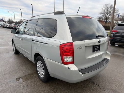 Used 2012 Kia Sedona LX image 5