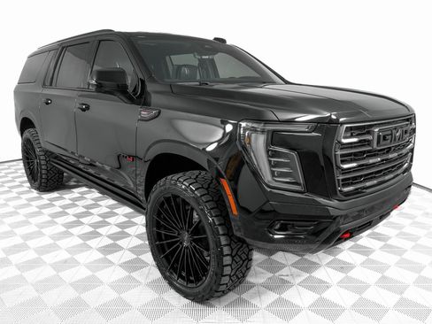 Used 2026 GMC Yukon XL AT4 Ultimate image 3