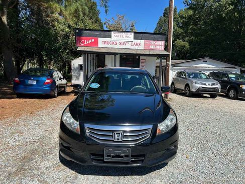 Used 2011 Honda Accord EX-L image 2