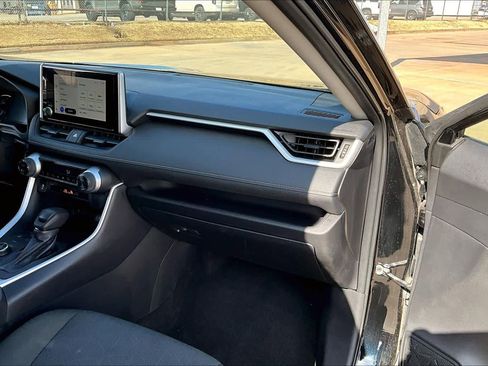 Used 2024 Toyota RAV4 XLE image 34