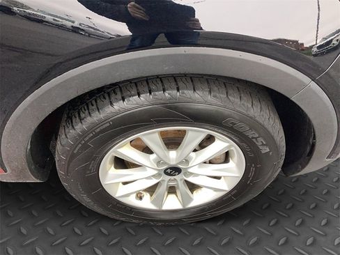 Used 2020 Kia Sorento LX image 25