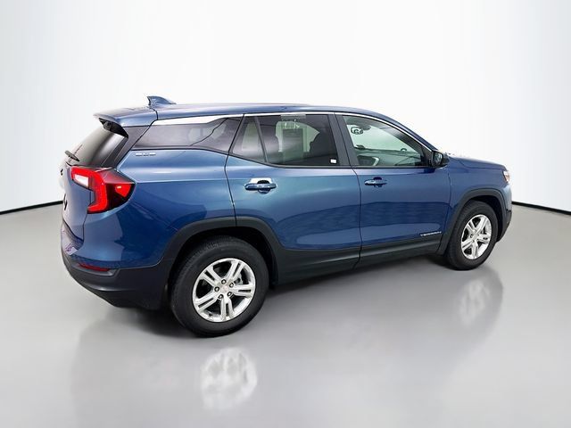 Used 2024 GMC Terrain SLE FWD image 7
