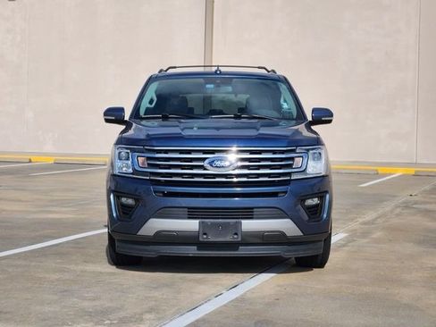Used 2020 Ford Expedition XLT w/ Equipment Group 202A RWD image 2