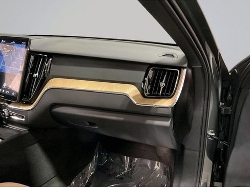 Certified 2026 Volvo XC60 B5 Plus w/ Climate Package AWD/4WD image 20
