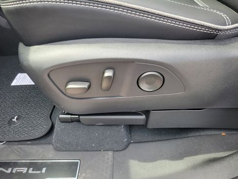 New 2025 GMC Sierra EV Denali AWD/4WD image 12