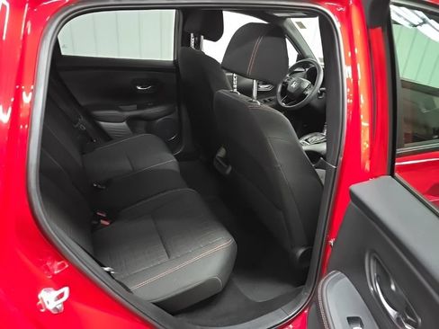 Used 2024 Honda HR-V Sport image 17