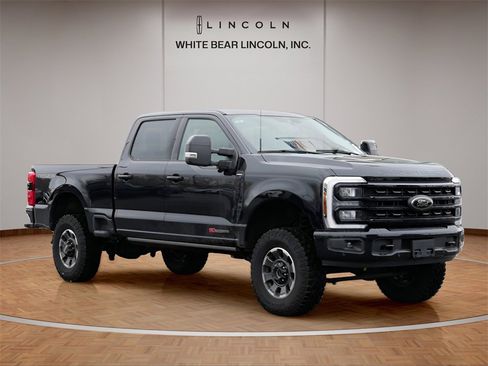 Used 2024 Ford F350 Lariat w/ Lariat Ultimate Package image 3