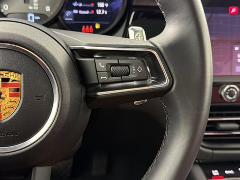 Certified 2026 Porsche Macan AWD/4WD image 18