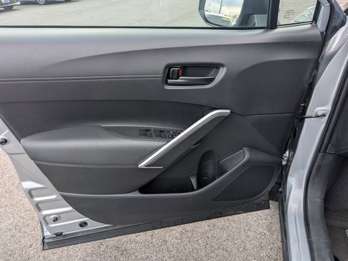 Used 2022 Toyota Corolla Cross LE image 15