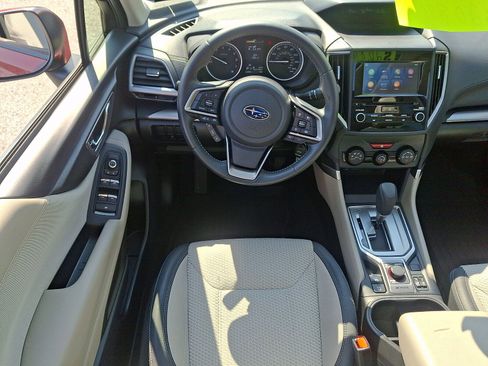 Used 2020 Subaru Forester Premium AWD/4WD image 11