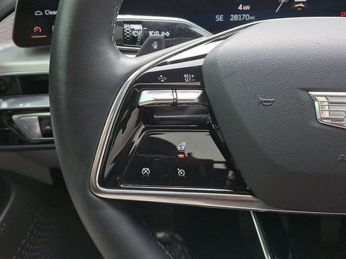 Used 2024 Cadillac Lyriq Luxury AWD/4WD image 22