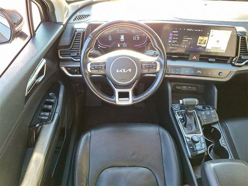 Used 2023 Kia Sportage EX image 10