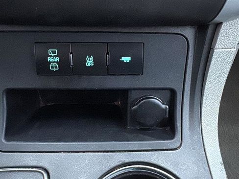 Used 2012 Chevrolet Traverse LS image 21