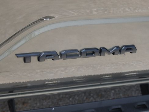 Used 2026 Toyota Tacoma TRD Sport w/ TRD Sport Premium Package AWD/4WD image 18