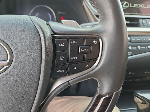 Used 2021 Lexus ES 350 w/ Premium Package FWD image 11