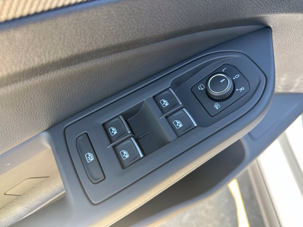 New 2026 Volkswagen GTI SE FWD image 13