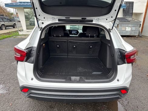 Used 2024 Chevrolet Trax LS image 23