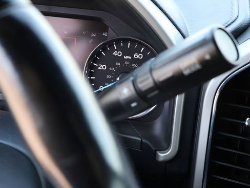 Used 2022 Ford F250 Lariat w/ Lariat Ultimate Package image 38