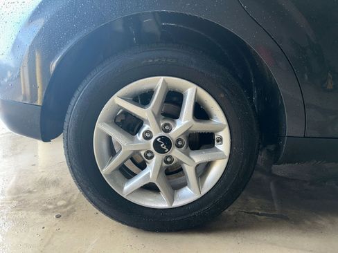 Used 2025 Kia Soul LX w/ LX Technology Package image 35