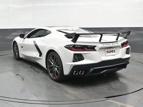 Used 2023 Chevrolet Corvette Stingray Premium Cpe w/ Z51 Performance Package RWD image 11