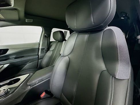 New 2026 Cadillac Optiq Luxury 1 image 13