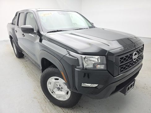 Used 2024 Nissan Frontier SV w/ Hardbody Edition image 3