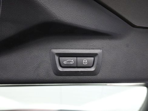 Used 2025 BMW X5 xDrive40i w/ Climate Comfort Package image 27