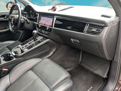 Used 2023 Porsche Macan Turbo AWD/4WD image 21