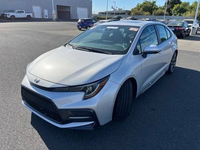 Used 2020 Toyota Corolla SE w/ SE Premium Package