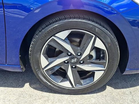 Used 2023 Hyundai Elantra Limited FWD image 8