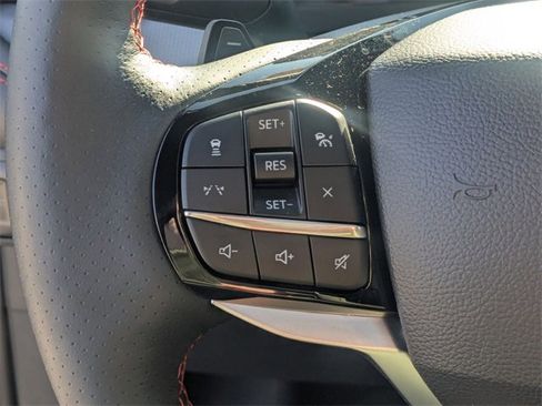 Used 2025 Ford Explorer ST image 17