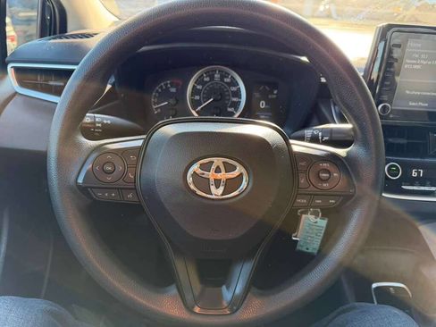 Used 2022 Toyota Corolla LE image 8