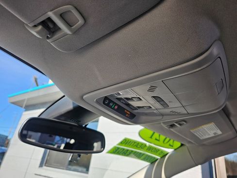 Used 2021 Buick Enclave Premium image 39