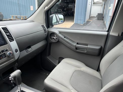 Used 2011 Nissan Xterra S AWD/4WD image 10