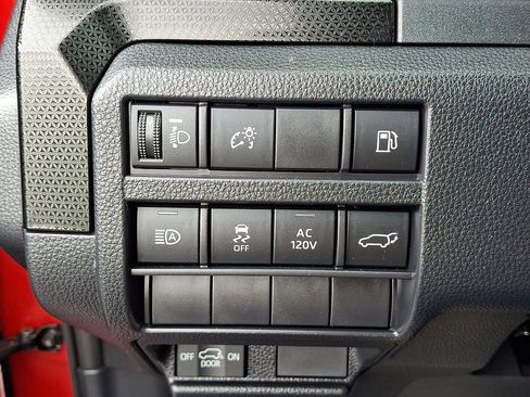 Used 2025 Toyota 4Runner Limited AWD/4WD image 31