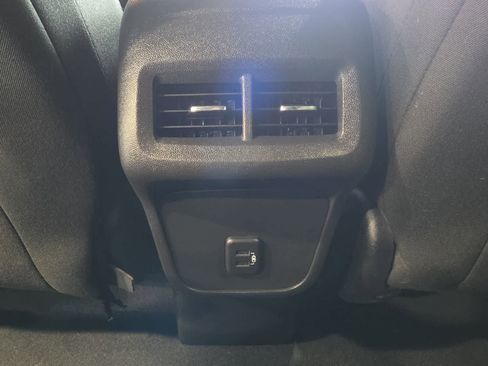 Used 2024 Chevrolet Equinox LT AWD/4WD image 30