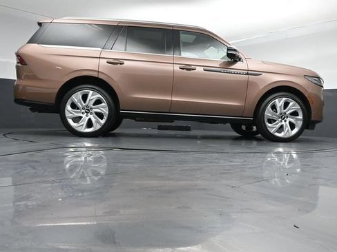 Certified 2025 Lincoln Navigator Black Label AWD/4WD image 45