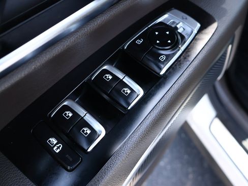 Used 2020 Kia Telluride SX w/ Towing Package FWD image 8